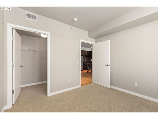 1920 S RIVER Dr 1007, Portland, OR 97201
