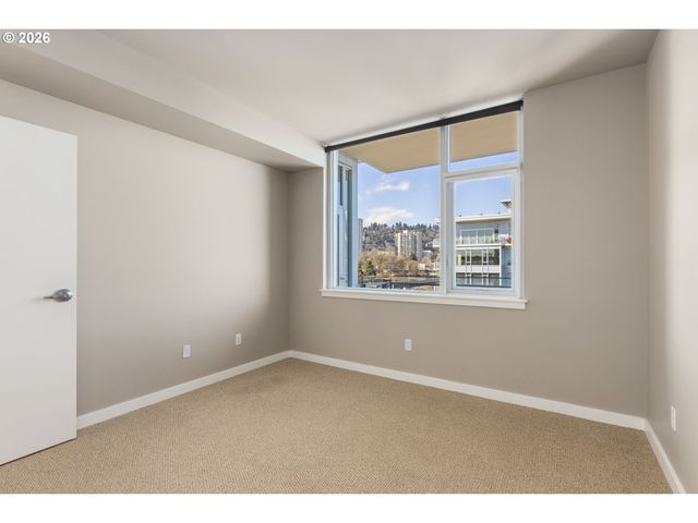 1920 S RIVER Dr 1007, Portland, OR 97201