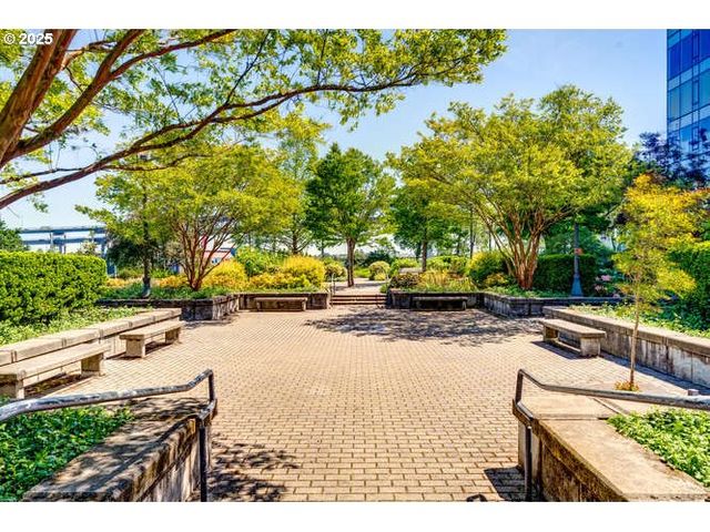 1920 S RIVER Dr 1007, Portland, OR 97201