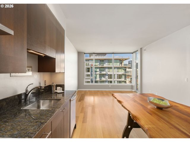 1920 S RIVER Dr 1007, Portland, OR 97201