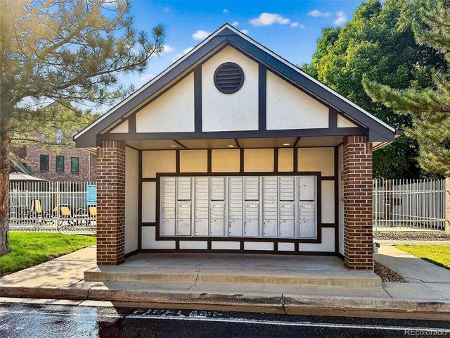 6489 S Dayton St, Englewood, CO 80111