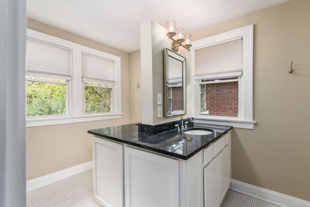 1111 Northwest Boulevard, 1111, Columbus, OH 43212