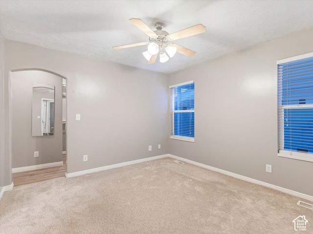 8354 S OAK GATE DR, West Jordan, UT 84081