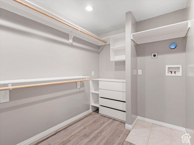 8354 S OAK GATE DR, West Jordan, UT 84081