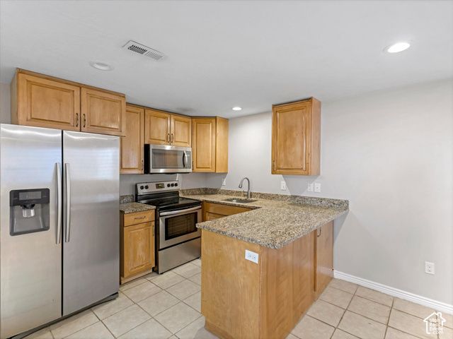 8354 S OAK GATE DR, West Jordan, UT 84081