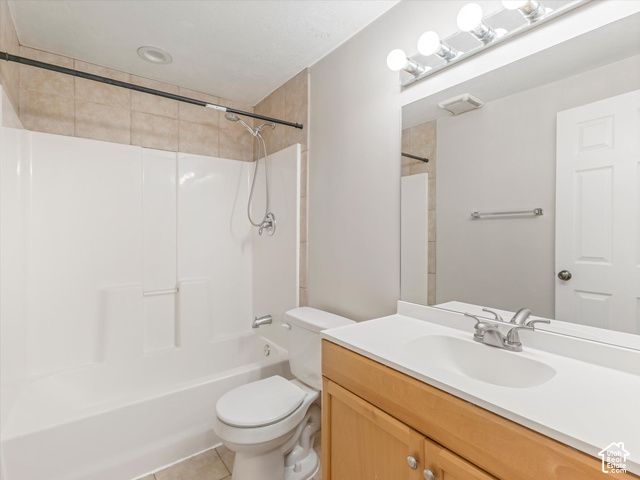 8354 S OAK GATE DR, West Jordan, UT 84081