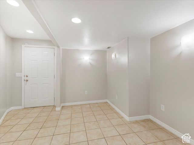 8354 S OAK GATE DR, West Jordan, UT 84081