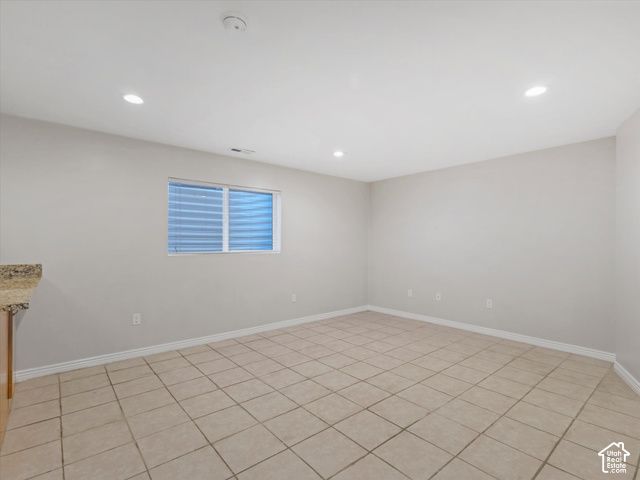 8354 S OAK GATE DR, West Jordan, UT 84081