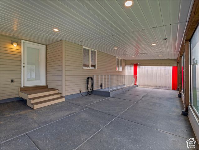 8354 S OAK GATE DR, West Jordan, UT 84081