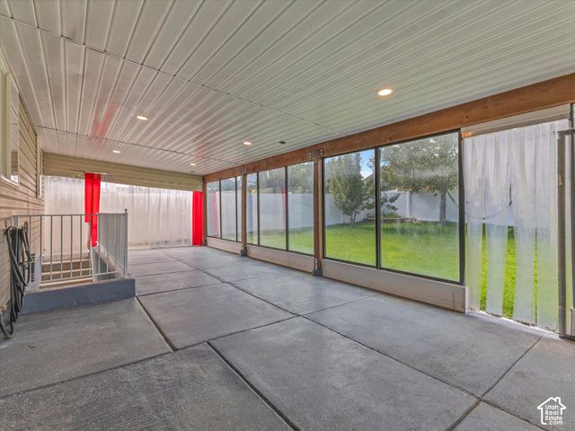 8354 S OAK GATE DR, West Jordan, UT 84081