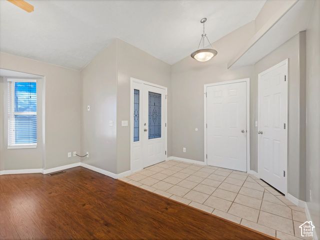 8354 S OAK GATE DR, West Jordan, UT 84081