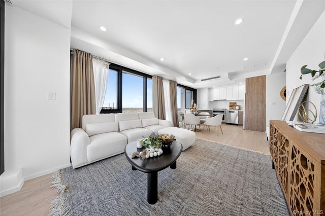 2286 Cropsey Avenue 15A, Brooklyn, NY 11214