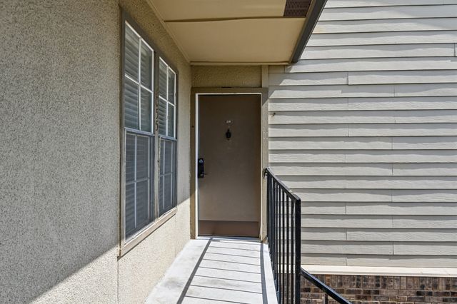 5300 Keller Springs Road 2055, Dallas, TX 75248