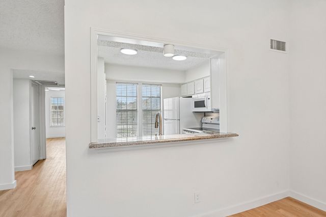 5300 Keller Springs Road 2055, Dallas, TX 75248