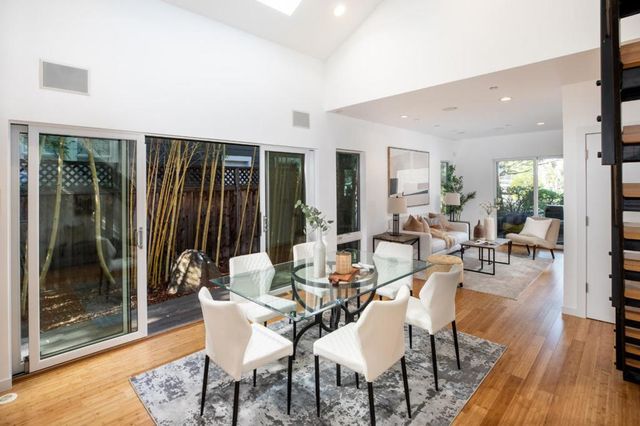 2161 Valparaiso Avenue, Menlo Park, CA 94025