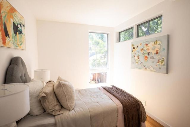 2161 Valparaiso Avenue, Menlo Park, CA 94025