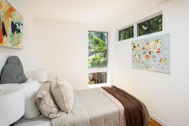 2161 Valparaiso Avenue, Menlo Park, CA 94025