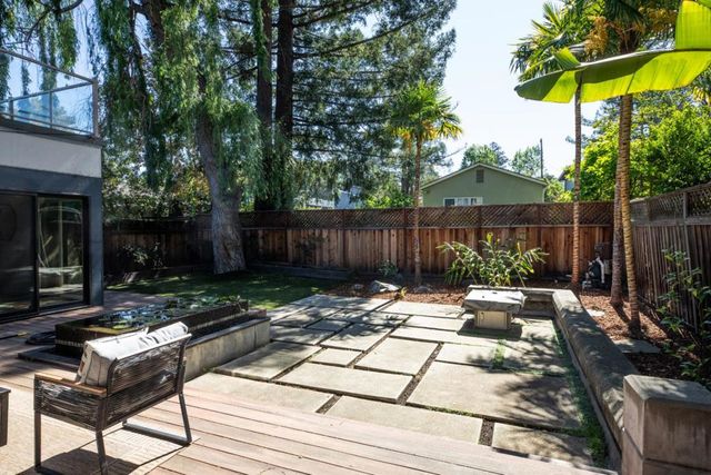 2161 Valparaiso Avenue, Menlo Park, CA 94025