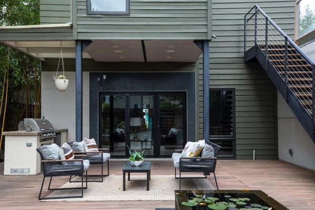2161 Valparaiso Avenue, Menlo Park, CA 94025