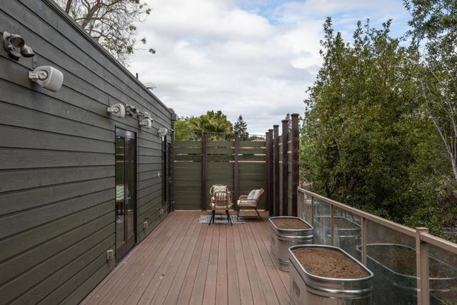 2161 Valparaiso Avenue, Menlo Park, CA 94025
