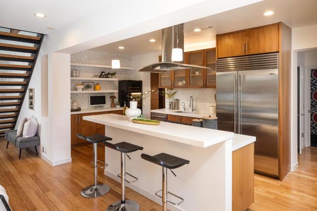 2161 Valparaiso Avenue, Menlo Park, CA 94025