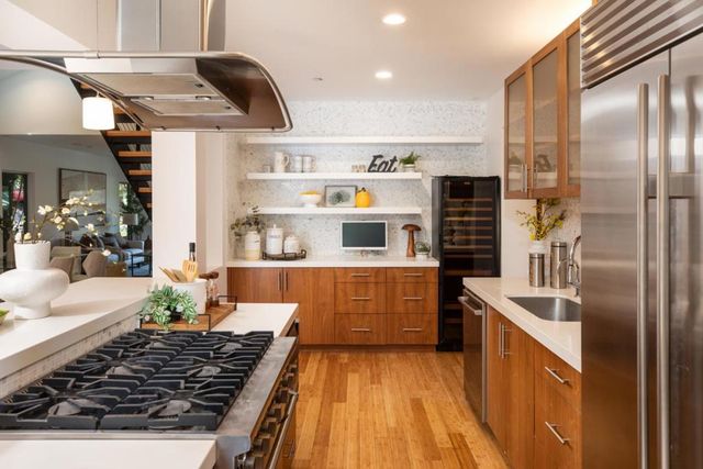 2161 Valparaiso Avenue, Menlo Park, CA 94025