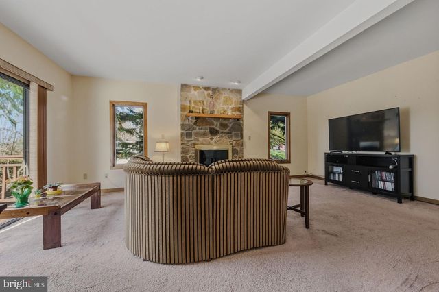 28 HARRIS CIR, Newark, DE 19711