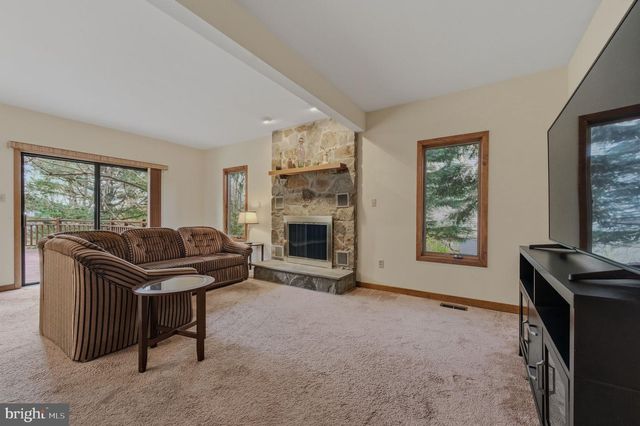 28 HARRIS CIR, Newark, DE 19711