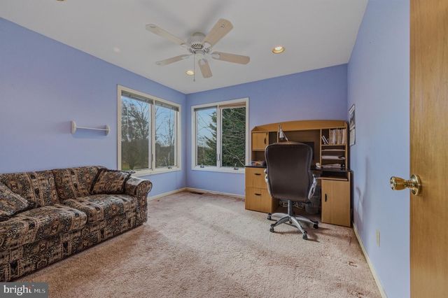 28 HARRIS CIR, Newark, DE 19711