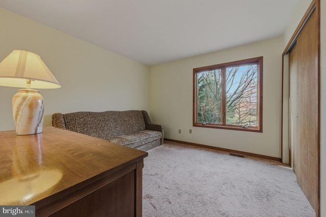 28 HARRIS CIR, Newark, DE 19711