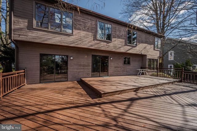 28 HARRIS CIR, Newark, DE 19711