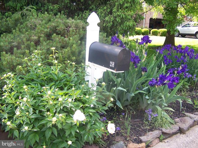 28 HARRIS CIR, Newark, DE 19711