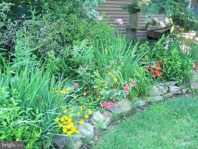 28 HARRIS CIR, Newark, DE 19711