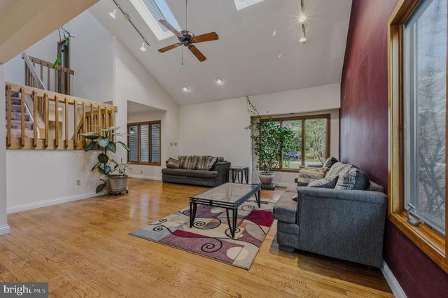 28 HARRIS CIR, Newark, DE 19711