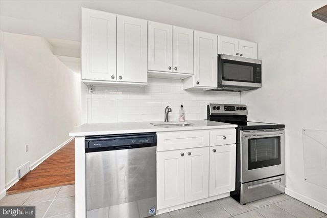 1526 S LAMBERT ST, Philadelphia, PA 19146
