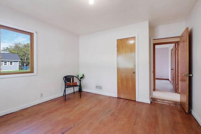 303 S Wisconsin Avenue, Rice Lake, WI 54868