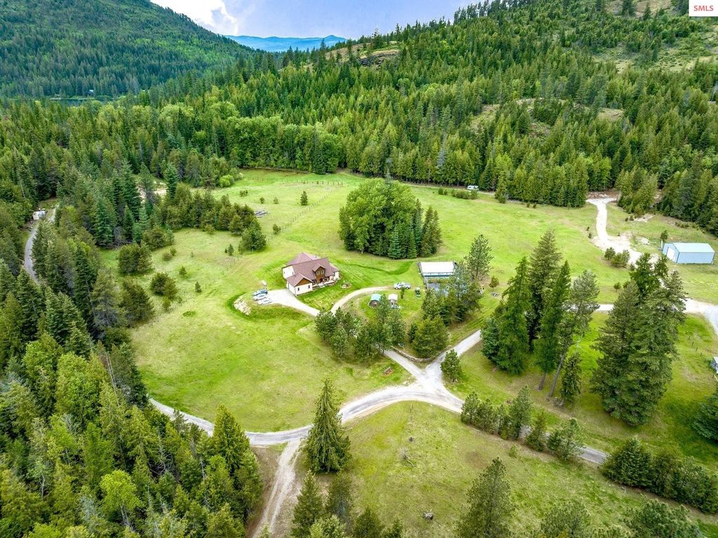 88 Fenway Drive, Sagle, ID 83860 photo 2