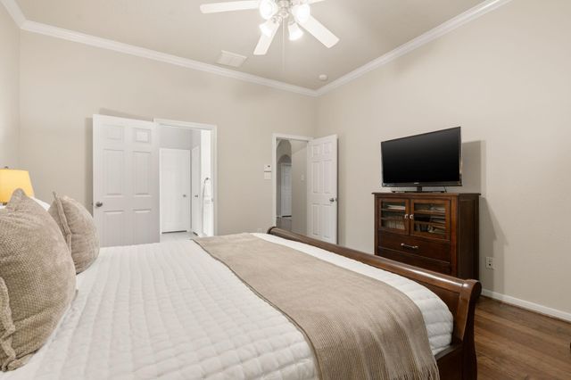 74 S Archwyck Circle, The Woodlands, TX 77382