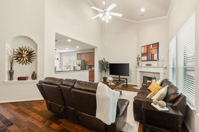 74 S Archwyck Circle, The Woodlands, TX 77382
