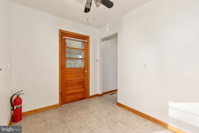101 NELSON RD, Strasburg, VA 22657