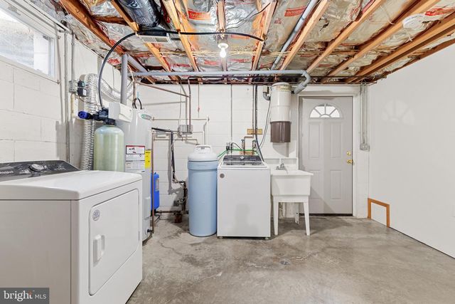 101 NELSON RD, Strasburg, VA 22657