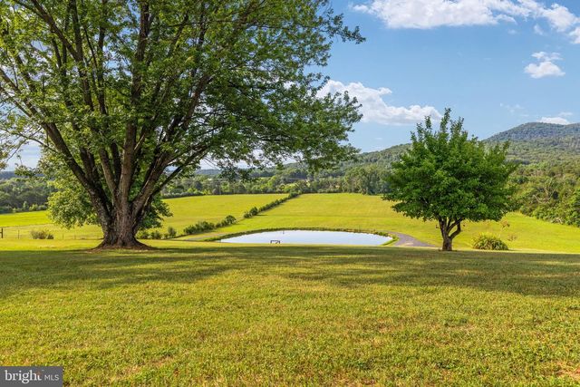 101 NELSON RD, Strasburg, VA 22657