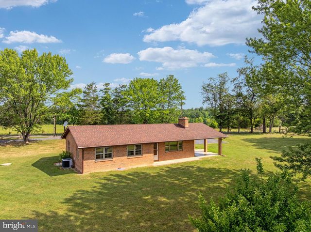 101 NELSON RD, Strasburg, VA 22657