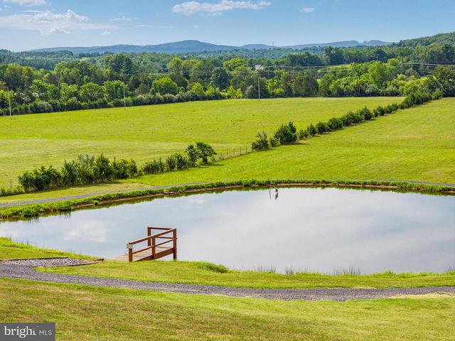 101 NELSON RD, Strasburg, VA 22657
