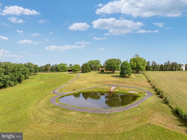 101 NELSON RD, Strasburg, VA 22657