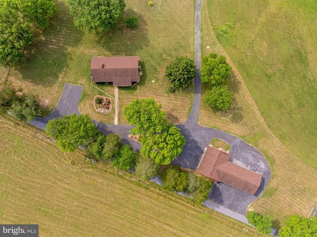 101 NELSON RD, Strasburg, VA 22657