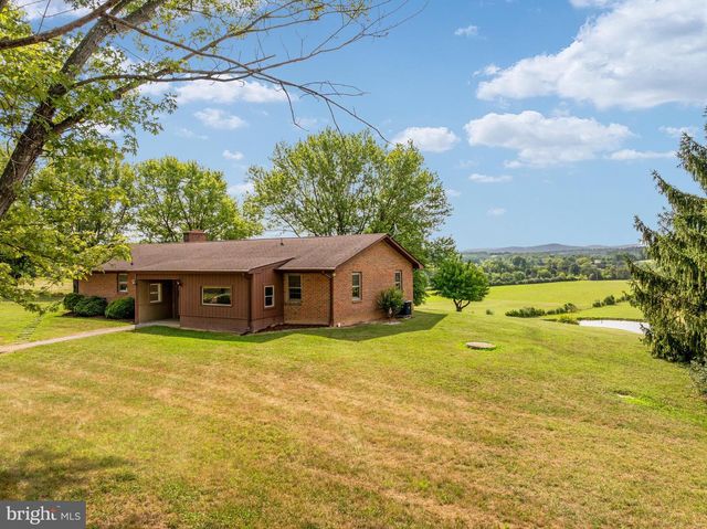 101 NELSON RD, Strasburg, VA 22657