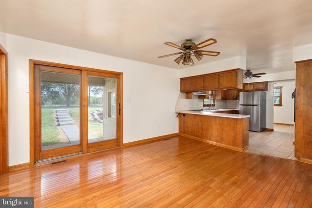 101 NELSON RD, Strasburg, VA 22657