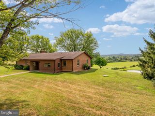 101 NELSON RD, Strasburg, VA 22657
