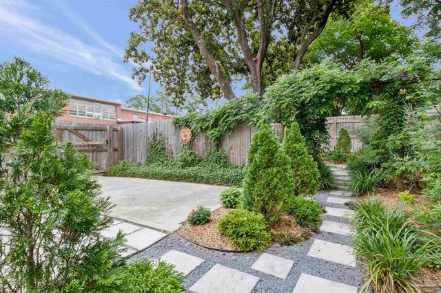 1132 N I St, Pensacola, FL 32501